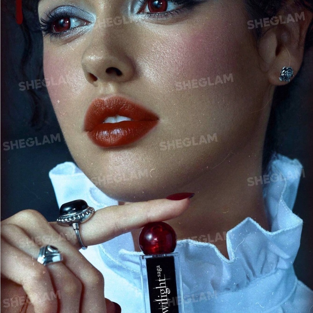 SHEGLAM Twilight Saga Eternal Love Palette, Vamp Highlighter and Lip Tint - Picture 10 of 10
